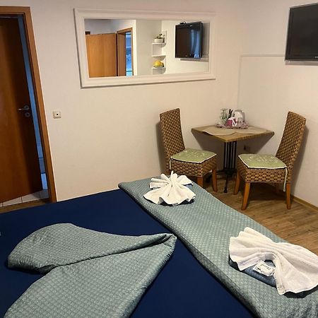 Gaestehaus Europa รูสท์ ภายนอก รูปภาพ